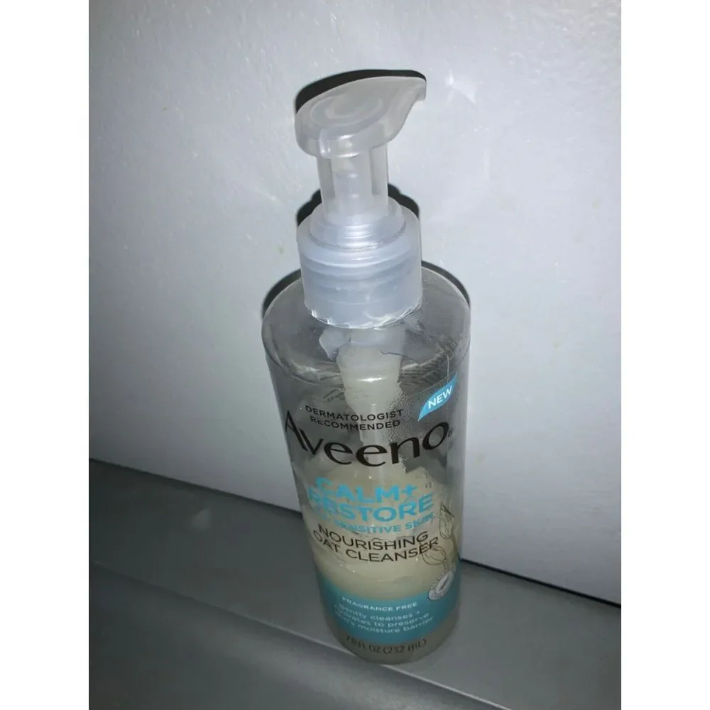 Used Aveeno Calm + Restore Nourishing Oat Cleanser For Sensitive Skin 7.8 oz‎